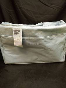 lot 1186 image: KeepCool Insulated Shopping Cooler Bag - Retail $25