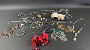 lot 34 image: Mixed Costume Jewelry Collection