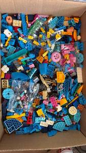 lot 36 image: Mixed LEGO Building Blocks Bulk Lot .5 Pound