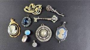 lot 45 image: Vintage Style Pins and Pendants