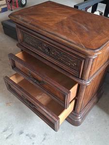 lot 221 image: Carved Wood 3-Drawer Nightstand
