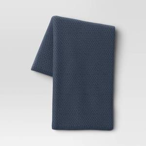 lot 1061 image: Oversized Recycled Knit Throw Blanket Blue - Threshold Midweight, Machine Washable, Cozy Home Accessory - Retail $35