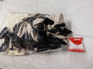 lot 41972 image: Balloon Arch Set with Glue Packet - Retail $5