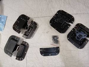 lot 41977 image: Black Metal Trunk Latches Hardware Set - Retail $15