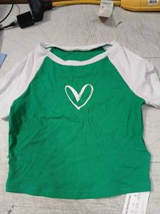 lot 41982 image: Green and White Heart Print Sleeveless Top Size S - Retail $8