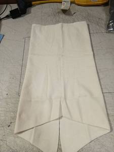 lot 41984 image: Womens Halter Top Size M - Retail $15