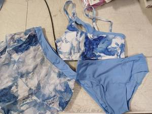 lot 41995 image: Blue Marble Print Bikini Set with Cover-up Size Girls 7-8 Years - Retail $25