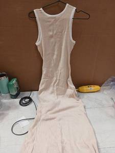 lot 42025 image: Beige Ribbed Sleeveless Maxi Dress Size L - Retail $15