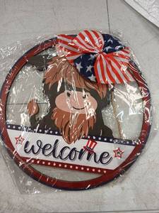 lot 42092 image: Patriotic Welcome Sign with Uncle Sam Design - Retail $15