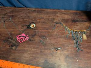 lot 66 image: Assorted Novelty Jewelry Collection Set