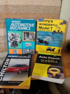 lot 148 image: Automotive Repair and Mechanics Book Collection