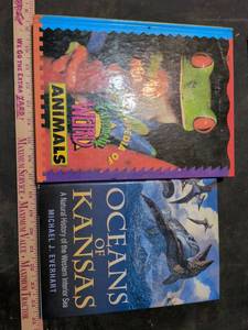 lot 172 image: Educational Childrens Animal and Nature Books Bundle