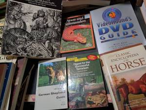 lot 215 image: Mixed Animal Care and Reference Books Collection