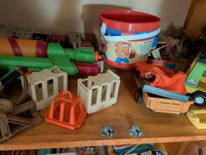 lot 270 image: Fisher-Price Toy Construction Set with Mr. Potato Head Container