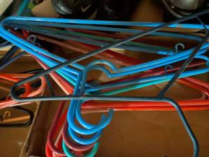 lot 285 image: Mixed Color Plastic Coat Hangers Lot