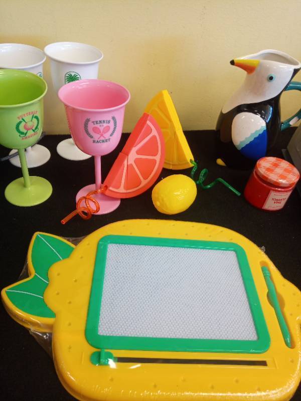 lot 2007 image: Summer  Collection with Toucan Pitcher, Pineapple Drawing Tablet, 2 OrangeLemon Slice Drinking Cup, 4 Plastic Wine Goblets &amp 1 Scented Candle