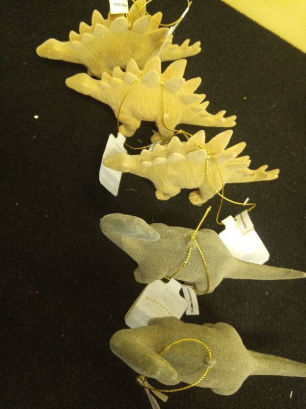 lot 2021 image: 5 Felt Dinosaur Set