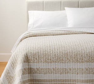 lot 1096 image: King Decorative Border Cotton Slub Wood Block Print Quilt WhiteBeige Floral - Threshold designed with Studio McGee OEKO-TEX Certified - Retail $99