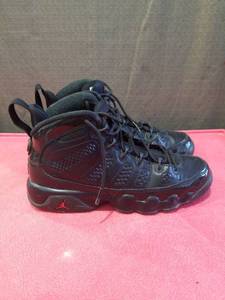 lot 9 image: Air Jordan 9 Retro Black Red Basketball Shoes Size 4.5Y