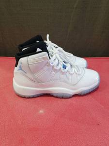 lot 10 image: Air Jordan 11 Retro (GS) Size 4.5Y
