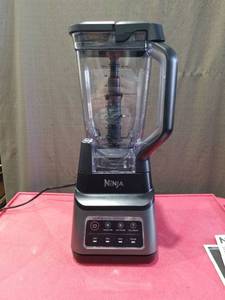 lot 3207 image: Ninja BN700 Professional Plus Blender with Auto-IQ
