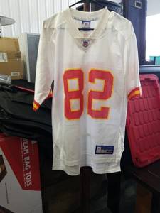 lot 3246 image: NFL Kansas City Chiefs Dante Hall #82 White Jersey Size Medium