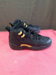lot 3274 image: Air Jordan 12 Retro (GS) Big Kids  Shoes Black Taxi 153265-071 Size 4.5Y