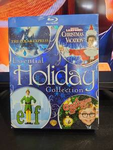 lot 3292 image: Essential Holiday Collection Blu-ray Movie Set