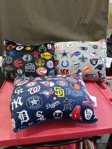 lot 3307 image: Sports Team Logo Decorative Throw Pillows Set