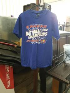 lot 3318 image: Kansas Jayhawks 2008 National Champions Basketball T-Shirt Size Medium