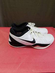 lot 3343 image: Nike Air Tennis Shoes White Black Red Size 10