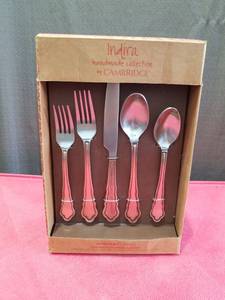 lot 3349 image: Cambridge Indira 20 Piece Flatware Set In Copper Free Shipping