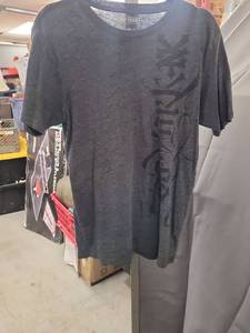 lot 4310 image: Zoo York Mens Graphic T-Shirt Size Medium