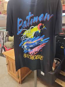 lot 4321 image: Batman Batmobile Graphic T-Shirt Size Large