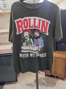 lot 4331 image: Cheech and Chong Rollin With My Homies T-Shirt Size Large
