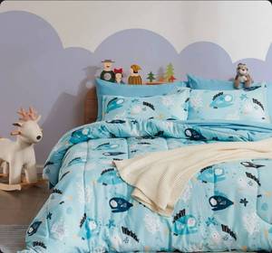 lot 20511 image: Little Fish Comforter Set 88x88 FullQueen Seven Piece Set, Comforter, FlatFitted Sheet, Four Pillow Cases  - Retail $50