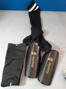 lot 21439 image: Childrens Soccer Gear, Long Socks, Shin Guard - Retail $0