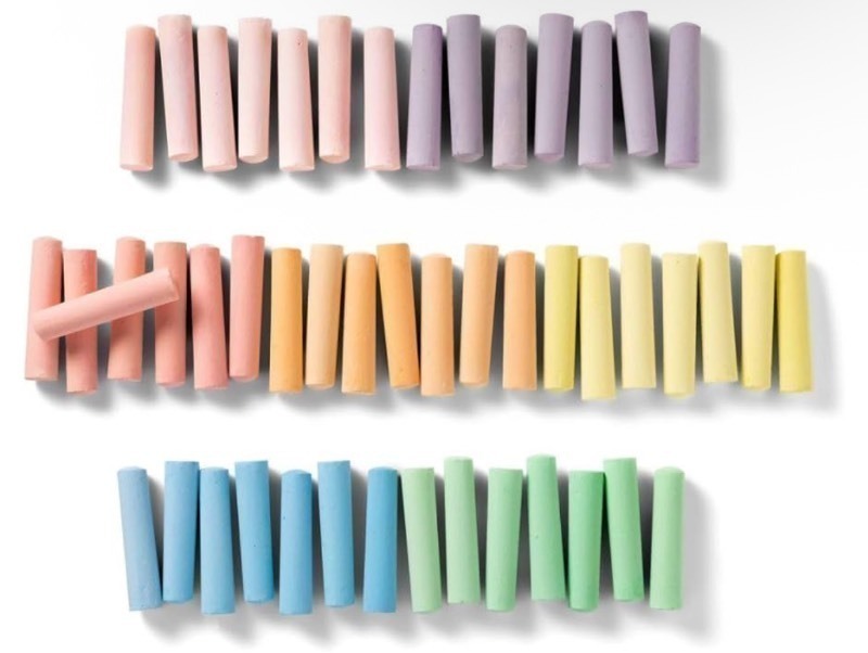 lot 247 image: Bundle of 2 MONDO LLAMA sidewalk chalk NON-TOXIC 50 COUNT - (100 Pieces Total)