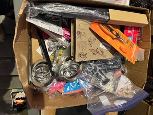 lot 81 image: Huge Box of Mixed Goods - Knives, Tools, Blades, Scissors etc see all images