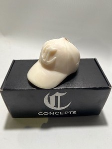 lot 135 image: Concepts - White Wax Candle - Smells Amazing - Designed Hat