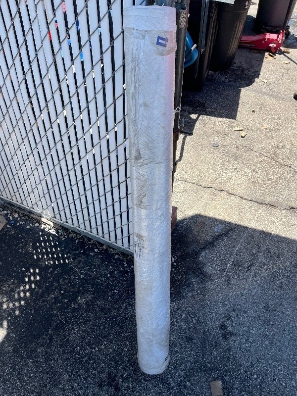 lot 37 image: House Wrap Material - 4 x 100 White