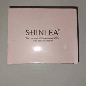 lot 5801 image: SHINLEA HAIR CLAW 3 PCS