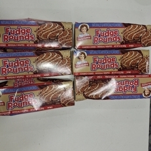 lot 4557 image: 6 Boxes Little Debbie Snacks Fudge Rounds, 8ct