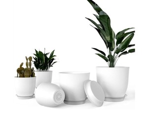lot 4653 image: iPower Plastic Planter Pots 5 PCS Set 4.5-7.1 Inch Plant Pot Indoor Modern Decorative Nursery with Drainage Holes and Tray for All House Plants, Succulents, Flowers, Cactus or Seedling, White