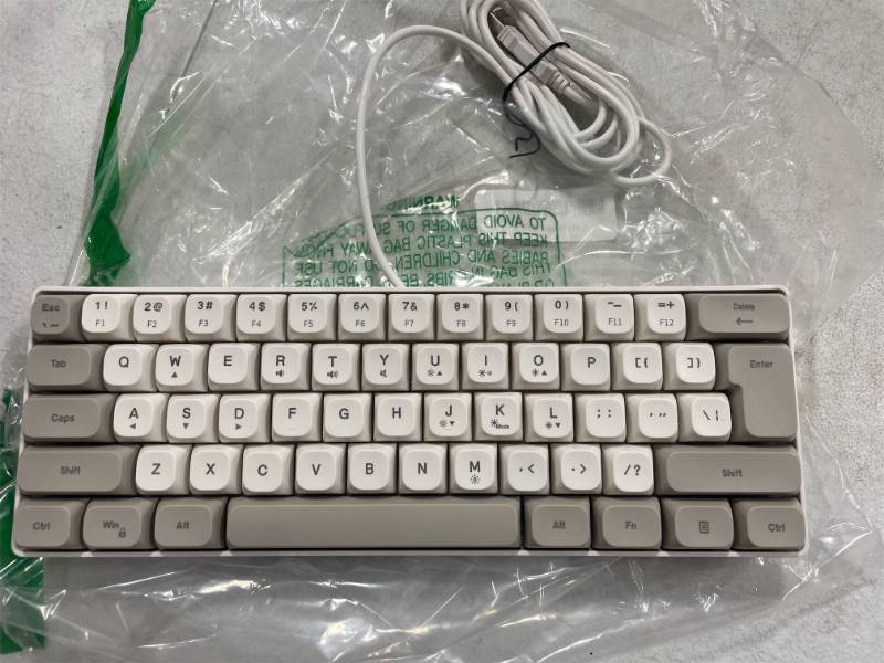 lot 1659 image: Minimalist USB Keyboard