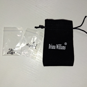 lot 6037 image: BRIANA WILLIAMS STUD EARRINGS
