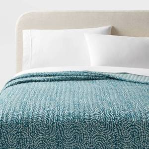 lot 1318 image: FullQueen Reversible Matelasse Swirl Quilt Teal Blue - Threshold - Retail $69