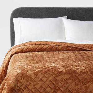 lot 1363 image: King Luxe Diamond Stitch Velvet Quilt Camel - Threshold OEKO-TEX Certified, Machine Washable - Retail $79
