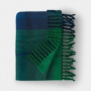 lot 1364 image: Woven Plaid Throw Blanket Dark Green - Threshold - Retail $35