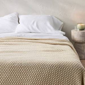 lot 1375 image: FullQueen Chunky Knit Bed Blanket Natural - Casaluna Acrylic Sweater Knit, Year Round Comfort, Machine Washable - Retail $70